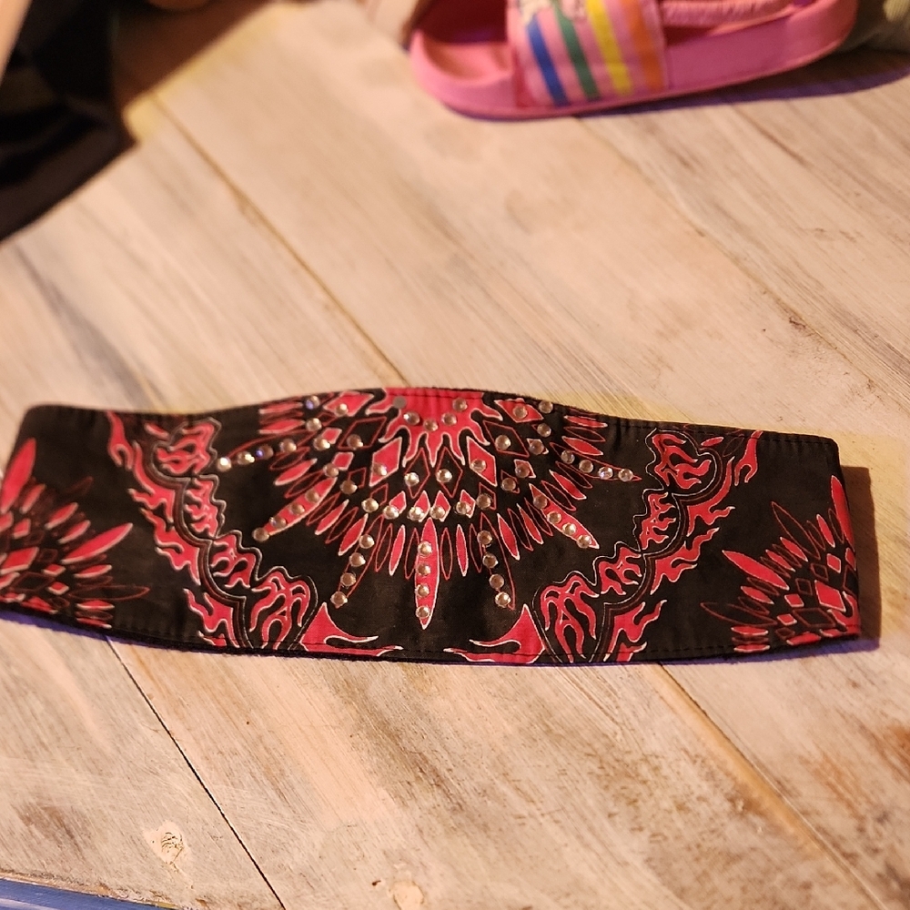 Elegant Black and Red Women's Belt